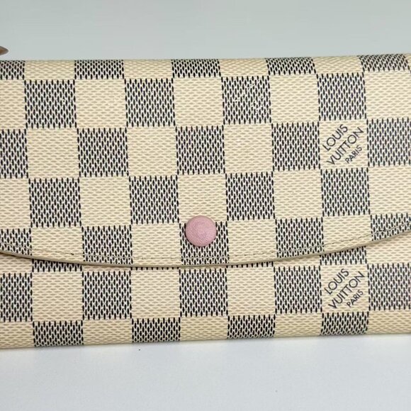 Louis Vuitton Damier Azur Wallet with Classic Checkerboard Design - Picture 6 of 7